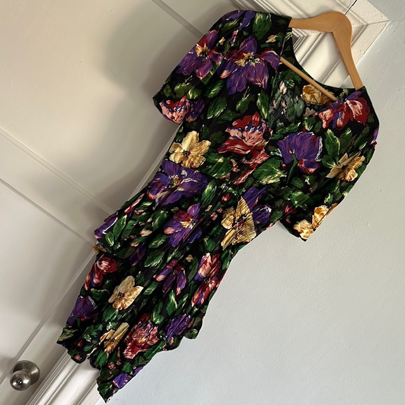 Stash Dresses & Skirts - Pink and Purple Puff Sleeve Mini Vintage Dress